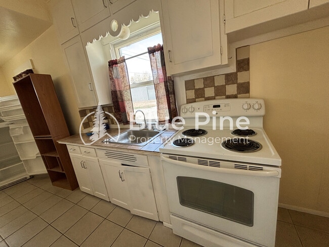 Building Photo - 1350 Shipp Ave