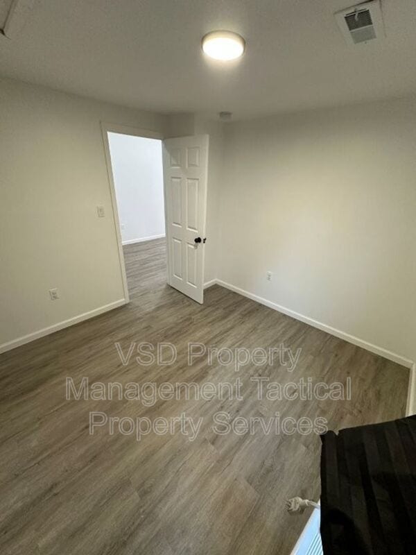 Foto del edificio - 130 Traymore Blvd