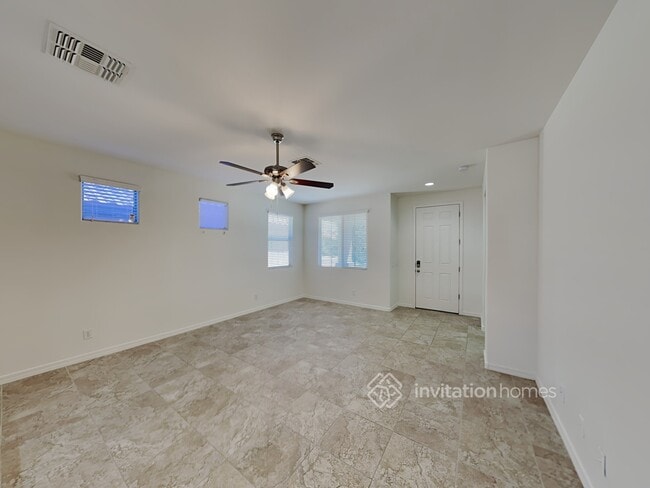 Building Photo - 1204 W Mesquite Tree Ln