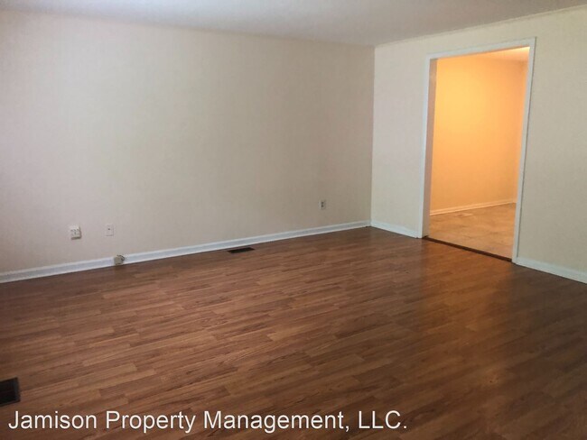 Foto del edificio - 3 br, 2.5 bath House - 6315 Holly Knoll Drive
