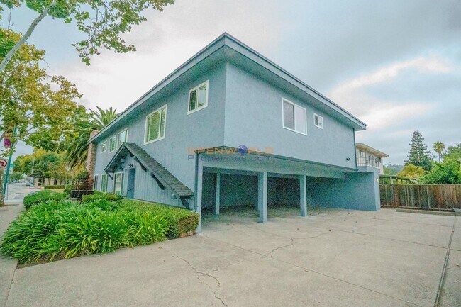 Foto del edificio - 414 Bancroft Ave