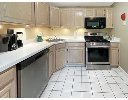 Building Photo - 84 Crystal Brook Way