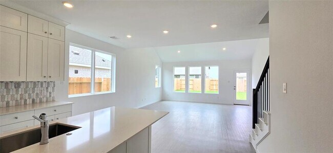Foto del edificio - 6319 Seafoam Lake Dr