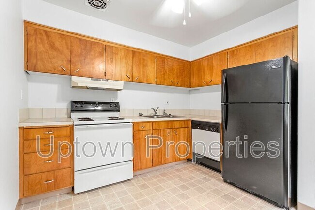 Foto del edificio - 1420 SW Bertha Blvd
