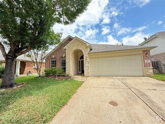 Building Photo - 9706 Ashwood Valley Dr