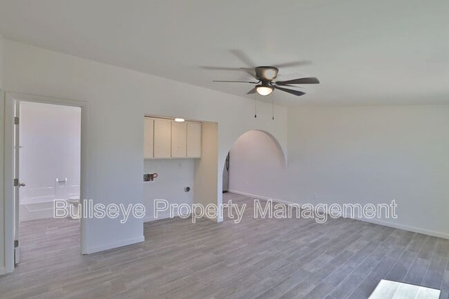 Foto del edificio - 1548 E 26th Ave