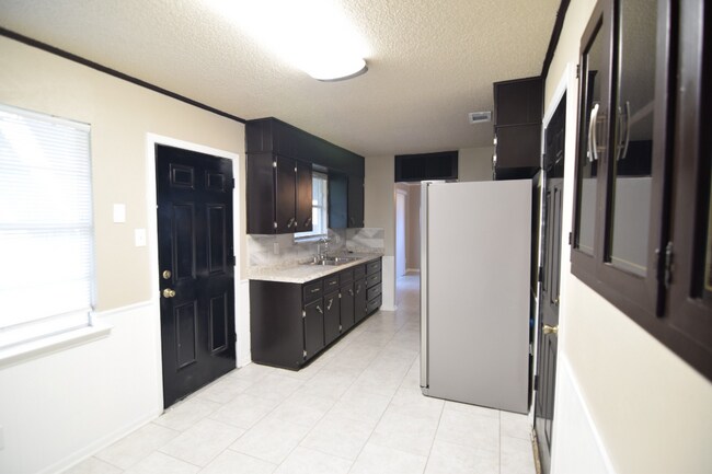 Building Photo - 1003 Bonner Dr