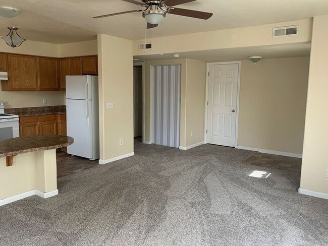 Building Photo - Charming Two Bedroom Apartment in the Heart of Reno