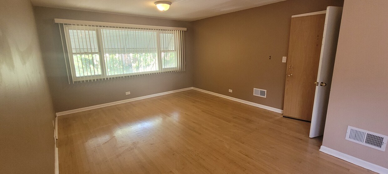Foto principal - 8150 Kilpatrick Ave