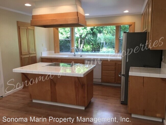 Building Photo - 4 br, 2 bath House - 939 EDITH COURT