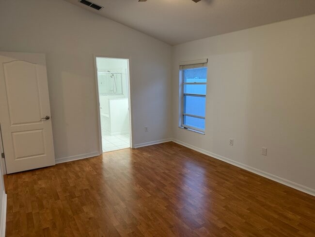 Building Photo - 30643 Tremont Dr