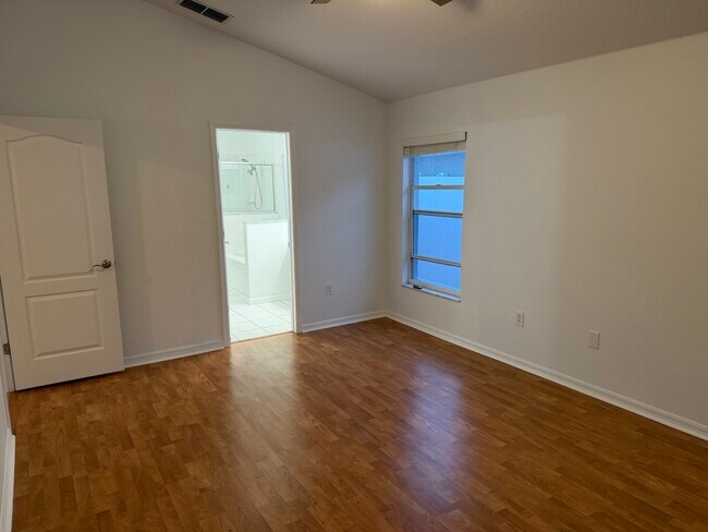 Foto del edificio - 30643 Tremont Dr