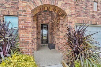 Building Photo - 31618 Donoso Dr