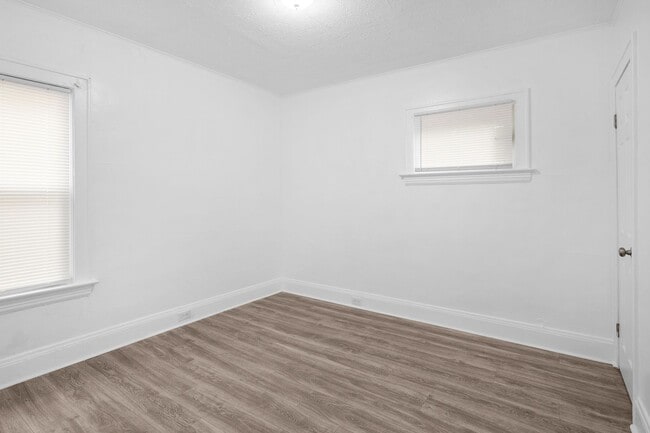 Foto del edificio - 13500 THIRD AVE