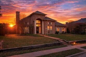 Building Photo - 4514 Lakepointe Ave