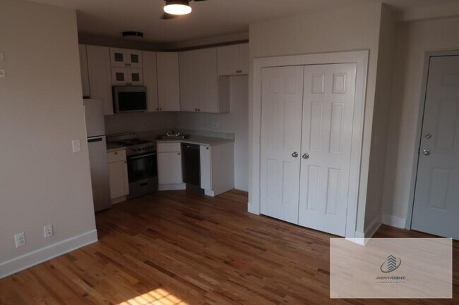 Foto del edificio - 4526 N Sheridan Rd
