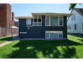 Building Photo - 1284 Snelling Ave N