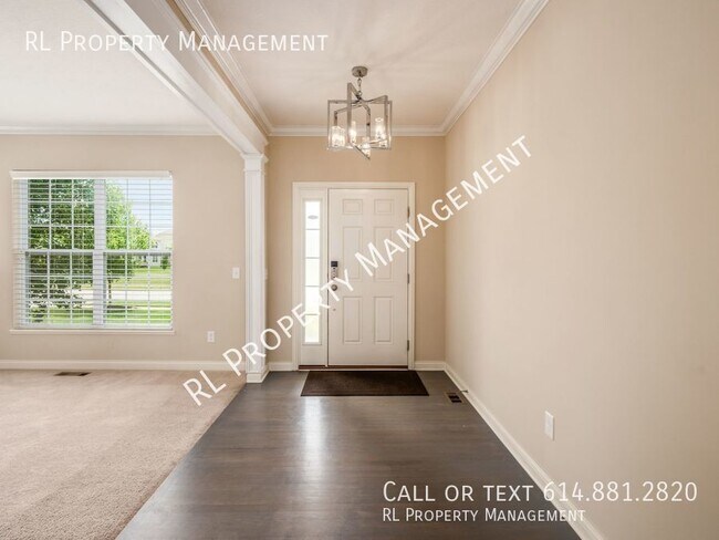 Foto del edificio - Stunning 4 Bedroom 2.5 Bathroom Home in Le...