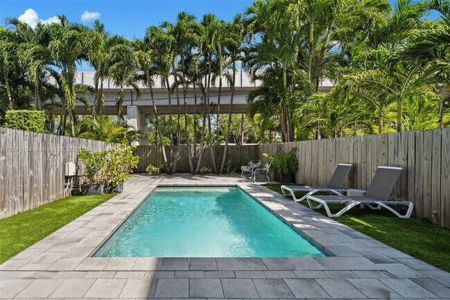 Foto del edificio - 3567 SW 1st Ave