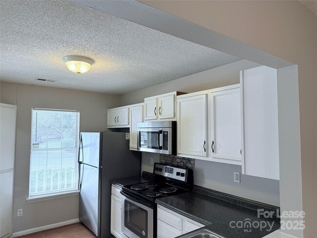 Building Photo - 6425 Windsor Gate Ln