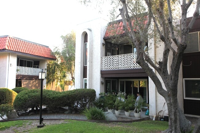 EXTERIOR - 6878 Navajo Rd
