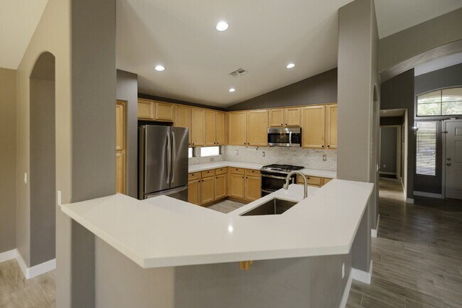 Building Photo - 1058 S Roca St