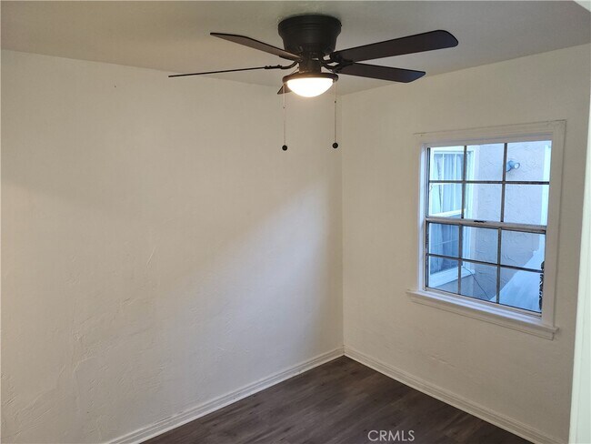 Foto del edificio - 5913 S Wilton Pl