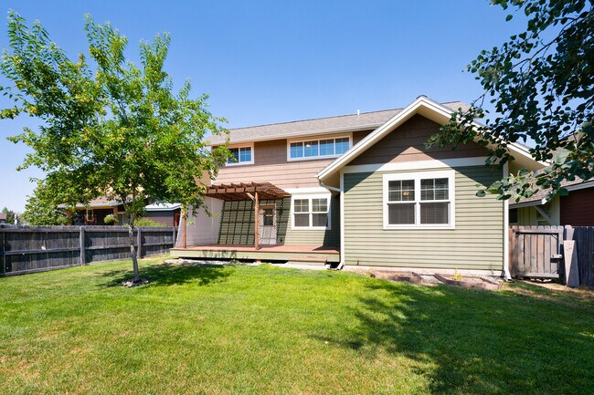 Building Photo - 4216 Tilton St