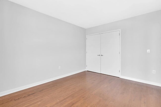 Building Photo - 305 Palisade Ave