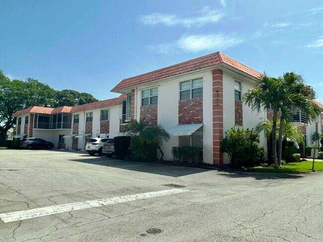 Building Photo - 3550 NW 8th Ave