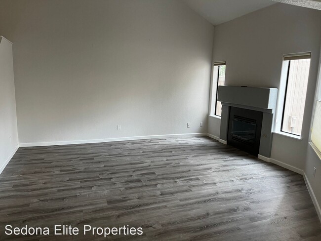 Building Photo - 3 br, 3 bath House - 1340 Vista Montana Un...