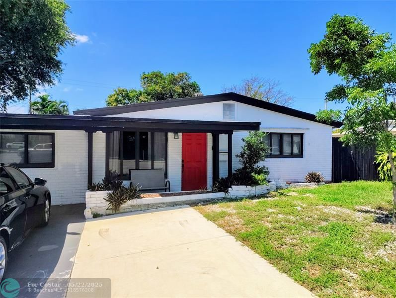 Foto principal - 5711 Sheridan St