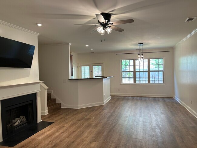 Building Photo - 263 Ridgehaven Trail