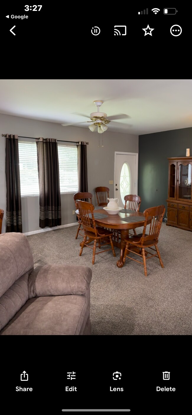 Foto del edificio - 146 Sandridge Ln