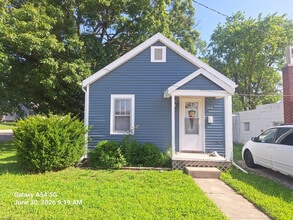 Building Photo - 502 Kerr Ave