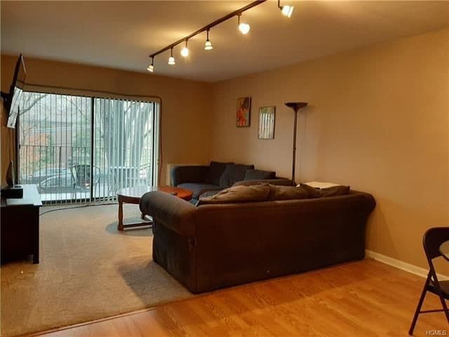 Building Photo - 115 Dehaven Dr