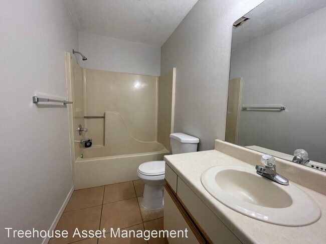 Building Photo - 4 br, 2.5 bath House - 2501 Candlecrest Ci...