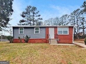 Building Photo - 406 Blair Villa Dr SE