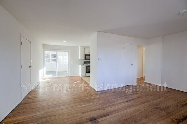 Building Photo - 11111 Blue Ridge Blvd