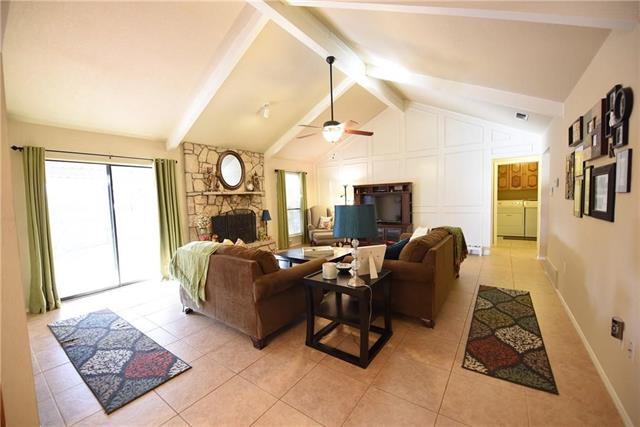 Foto del edificio - 3405 Primrose Ln