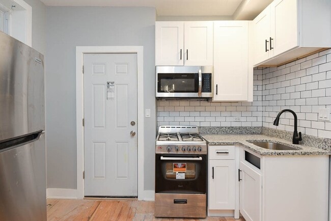 Foto del edificio - 1624 W Beach Ave