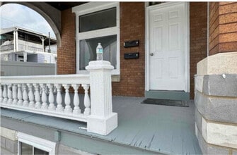 Building Photo - 821 Lincoln St