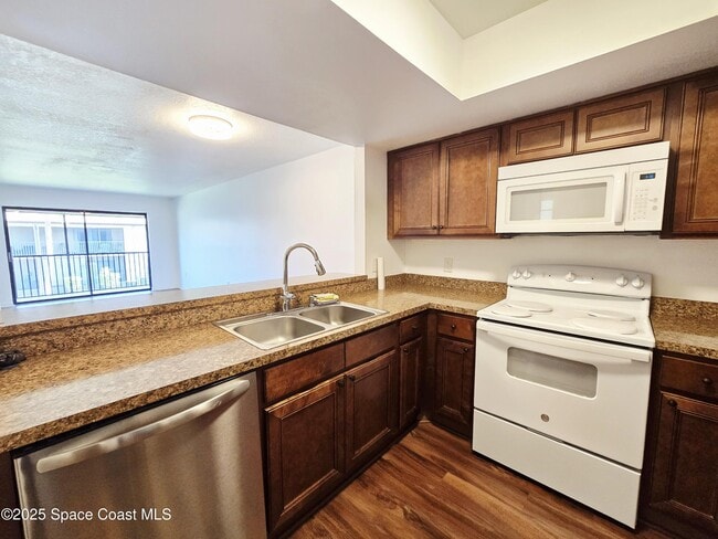 Foto del edificio - 1079 Ellen Ct