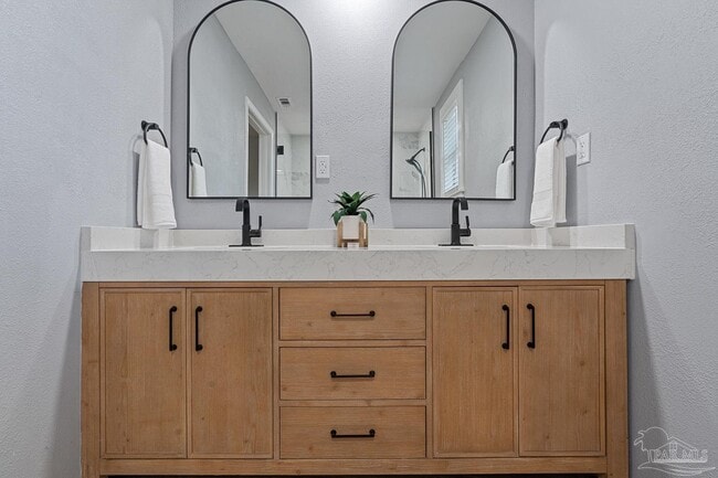 Building Photo - 5968 Capitol Dr