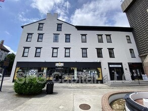 Building Photo - 5 Center Square