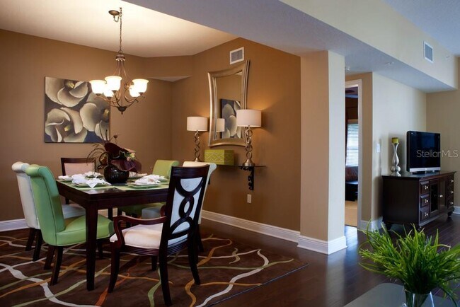 Building Photo - 7824 Holiday Isle Cir
