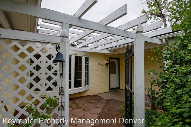 Building Photo - 3 br, 2 bath House - 55 Zephyr St