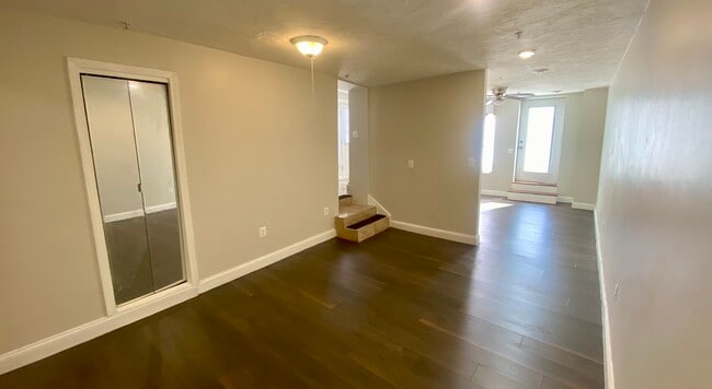 Building Photo - 28 Hinckley St