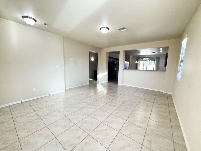 Building Photo - Araby Crossing – 3 Bedroom, 2 Bathroom Sol...