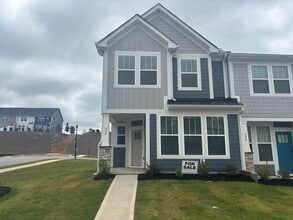 Building Photo - 484 Ml Pk Wy